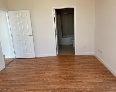 200 W Sahara Avenue - Photo Thumbnail 12