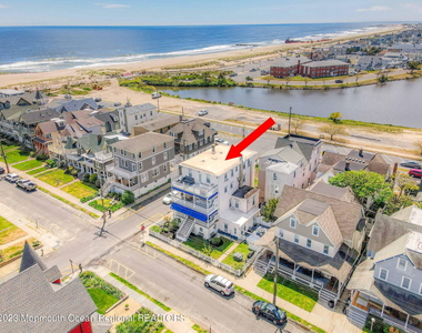 18 Abbott Avenue - Photo Thumbnail 5