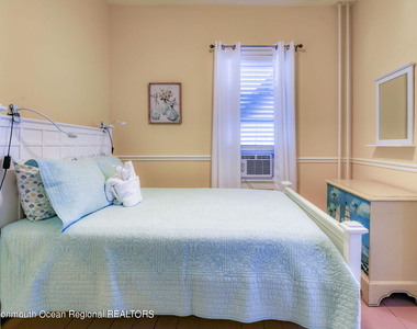 18 Abbott Avenue - Photo Thumbnail 20