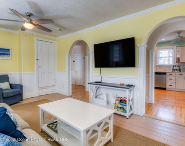 18 Abbott Avenue - Photo Thumbnail 24