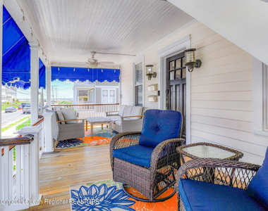 18 Abbott Avenue - Photo Thumbnail 7
