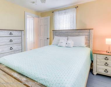 18 Abbott Avenue - Photo Thumbnail 42