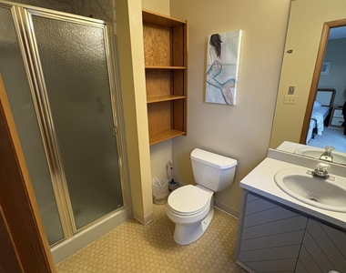 17 Brown Avenue - Photo Thumbnail 9