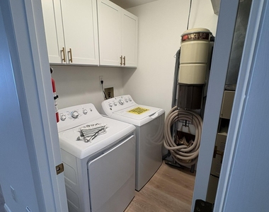 17 Brown Avenue - Photo Thumbnail 5