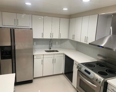 405 N Ocean Boulevard - Photo Thumbnail 7