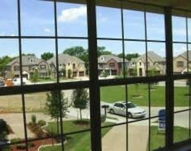 5554 Emerson Court - Photo Thumbnail 7