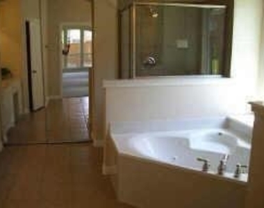 5554 Emerson Court - Photo Thumbnail 6