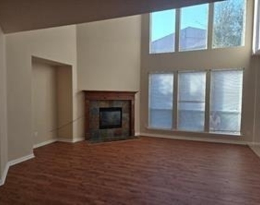 5554 Emerson Court - Photo Thumbnail 12