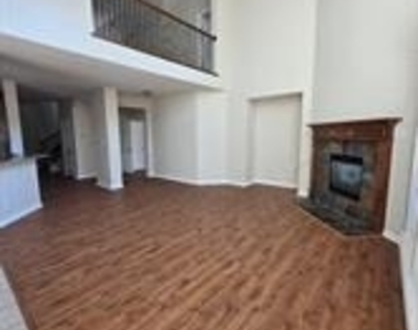 5554 Emerson Court - Photo Thumbnail 10