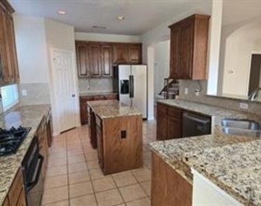 5554 Emerson Court - Photo Thumbnail 16