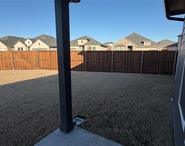 810 Sicily Boulevard - Photo Thumbnail 10