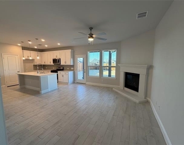 810 Sicily Boulevard - Photo Thumbnail 2