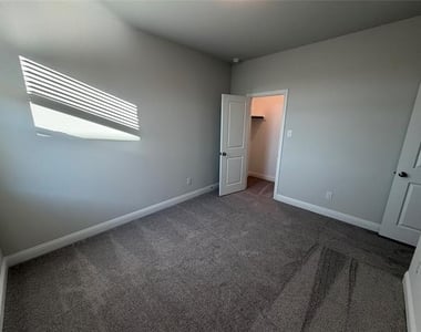 810 Sicily Boulevard - Photo Thumbnail 9