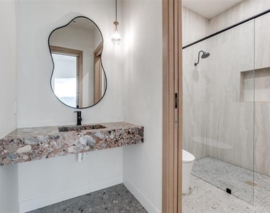 3821 Beechwood Lane - Photo Thumbnail 15