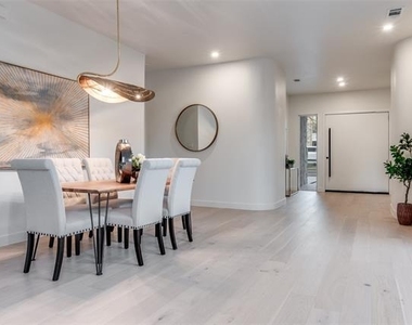 3821 Beechwood Lane - Photo Thumbnail 2