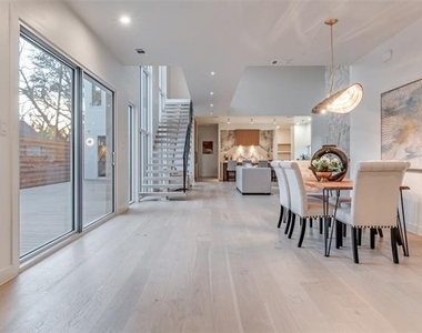 3821 Beechwood Lane - Photo Thumbnail 3