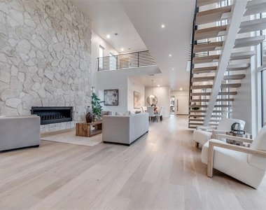 3821 Beechwood Lane - Photo Thumbnail 5