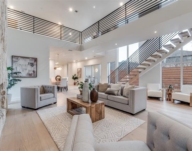 3821 Beechwood Lane - Photo Thumbnail 6
