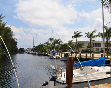 6247 Bay Club Drive - Photo Thumbnail 21