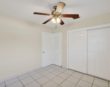 2500 Sw 18th Terrace - Photo Thumbnail 15