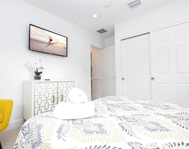 1240 Sw 13th Circle - Photo Thumbnail 18