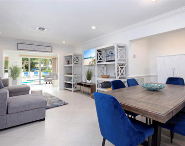 1240 Sw 13th Circle - Photo Thumbnail 7
