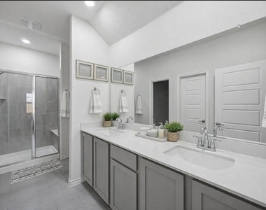 9729 Gooseneck Drive - Photo Thumbnail 10