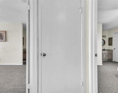 4234 Cuesta Drive - Photo Thumbnail 26
