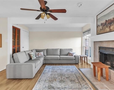 4234 Cuesta Drive - Photo Thumbnail 13