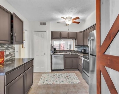 4234 Cuesta Drive - Photo Thumbnail 7