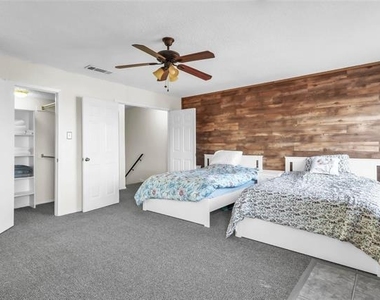 4234 Cuesta Drive - Photo Thumbnail 32