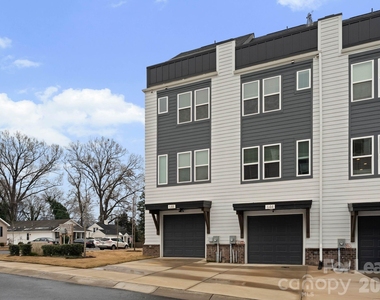 648 W End Drive - Photo Thumbnail 5