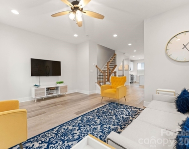 648 W End Drive - Photo Thumbnail 28
