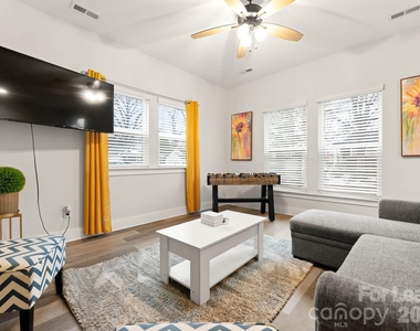 648 W End Drive - Photo Thumbnail 8