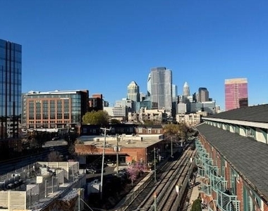 115 E Park Avenue - Photo Thumbnail 2