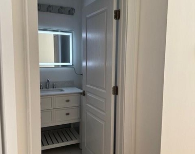115 E Park Avenue - Photo Thumbnail 29