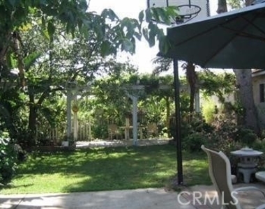 9658 Live Oak - Photo Thumbnail 12