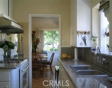 9658 Live Oak - Photo Thumbnail 3