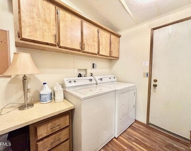 1220 Johnson Drive - Photo Thumbnail 20