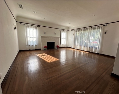 1054 N Euclid - Photo Thumbnail 21