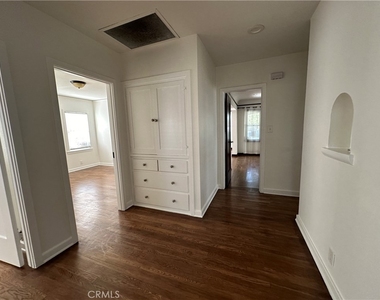 1054 N Euclid - Photo Thumbnail 10
