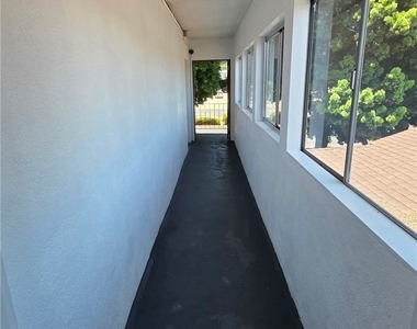 11412 Venice Boulevard - Photo Thumbnail 6
