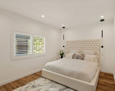 5332 Natick Ave. - Photo Thumbnail 5