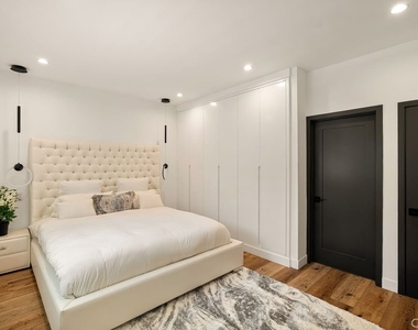 5332 Natick Ave. - Photo Thumbnail 6