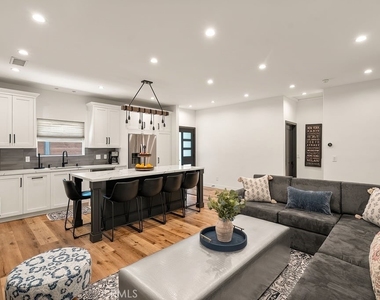 5332 Natick Ave. - Photo Thumbnail 2