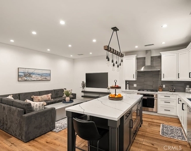 5332 Natick Ave. - Photo Thumbnail 3