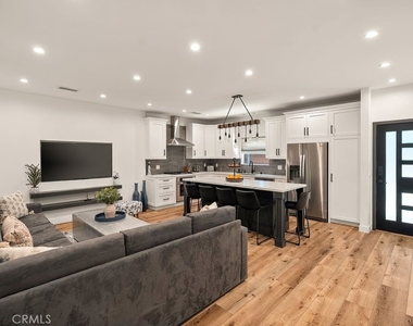 5332 Natick Ave. - Photo Thumbnail 4