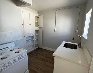 1240 Dawson Avenue - Photo Thumbnail 6