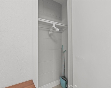 1095 Bonita Street - Photo Thumbnail 21