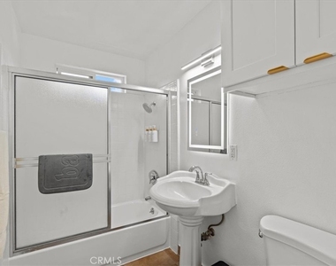 1095 Bonita Street - Photo Thumbnail 22